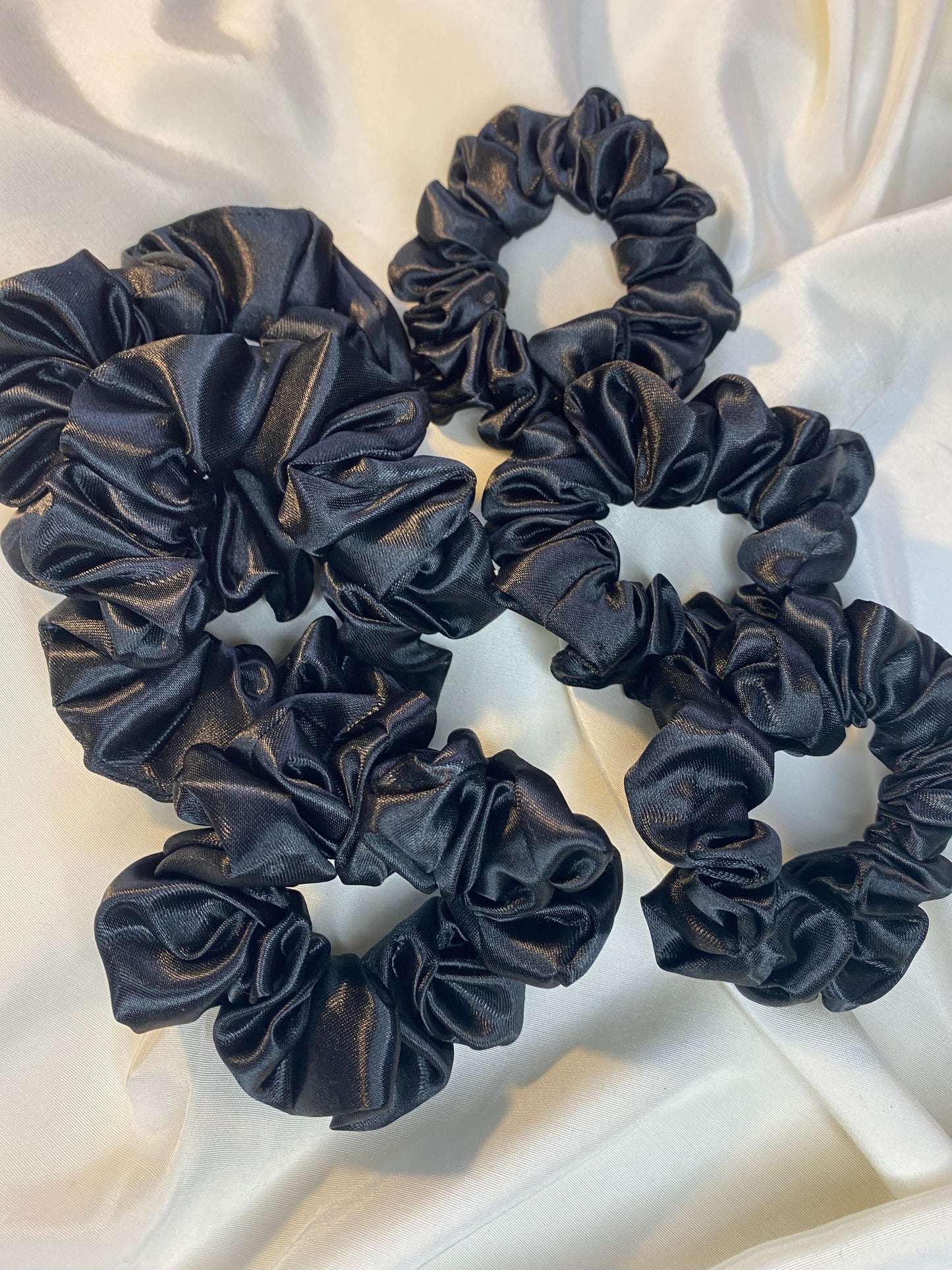 Scrunchie Satin Schwarz