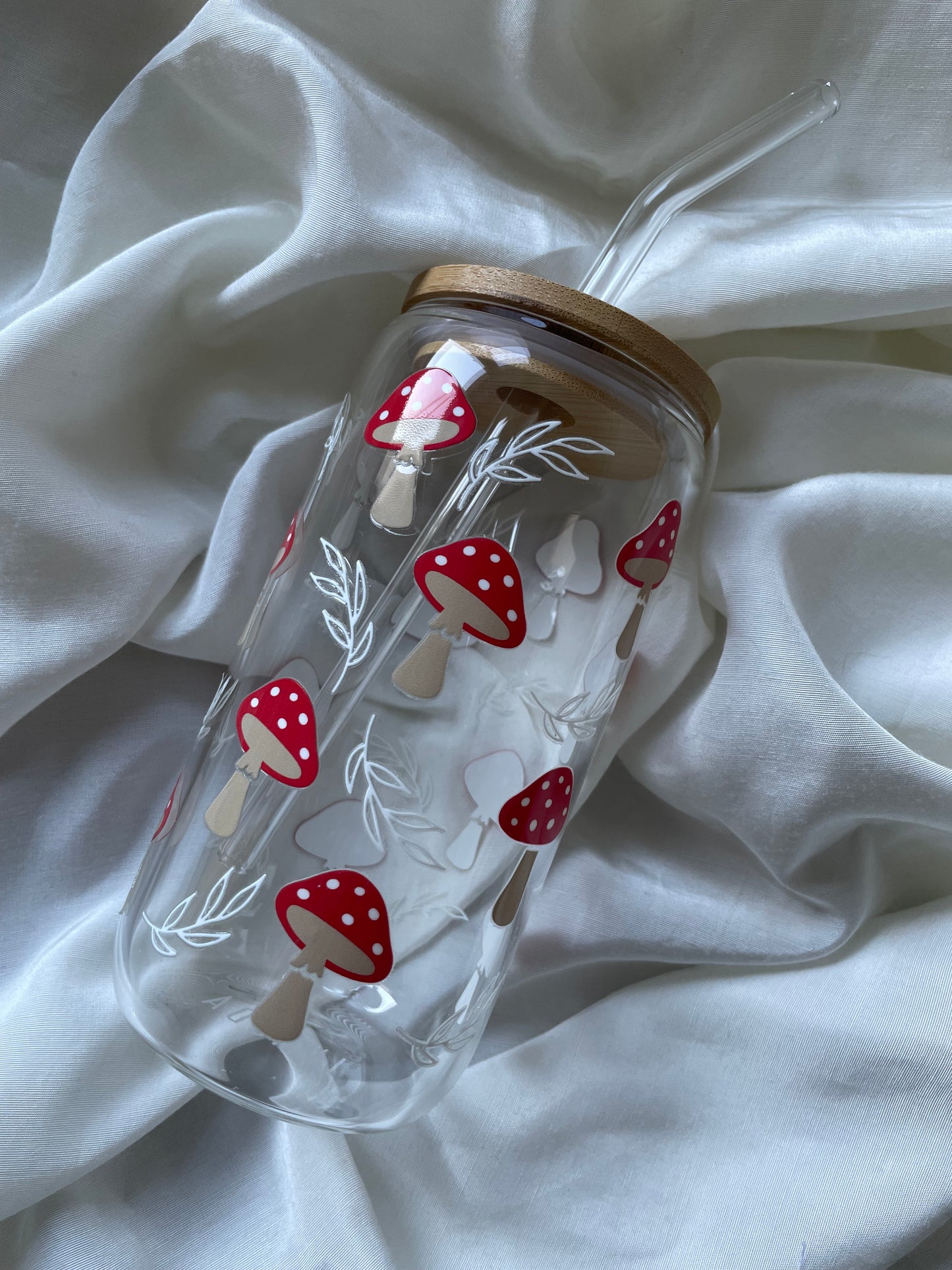 Pilze mit Blättern Glas