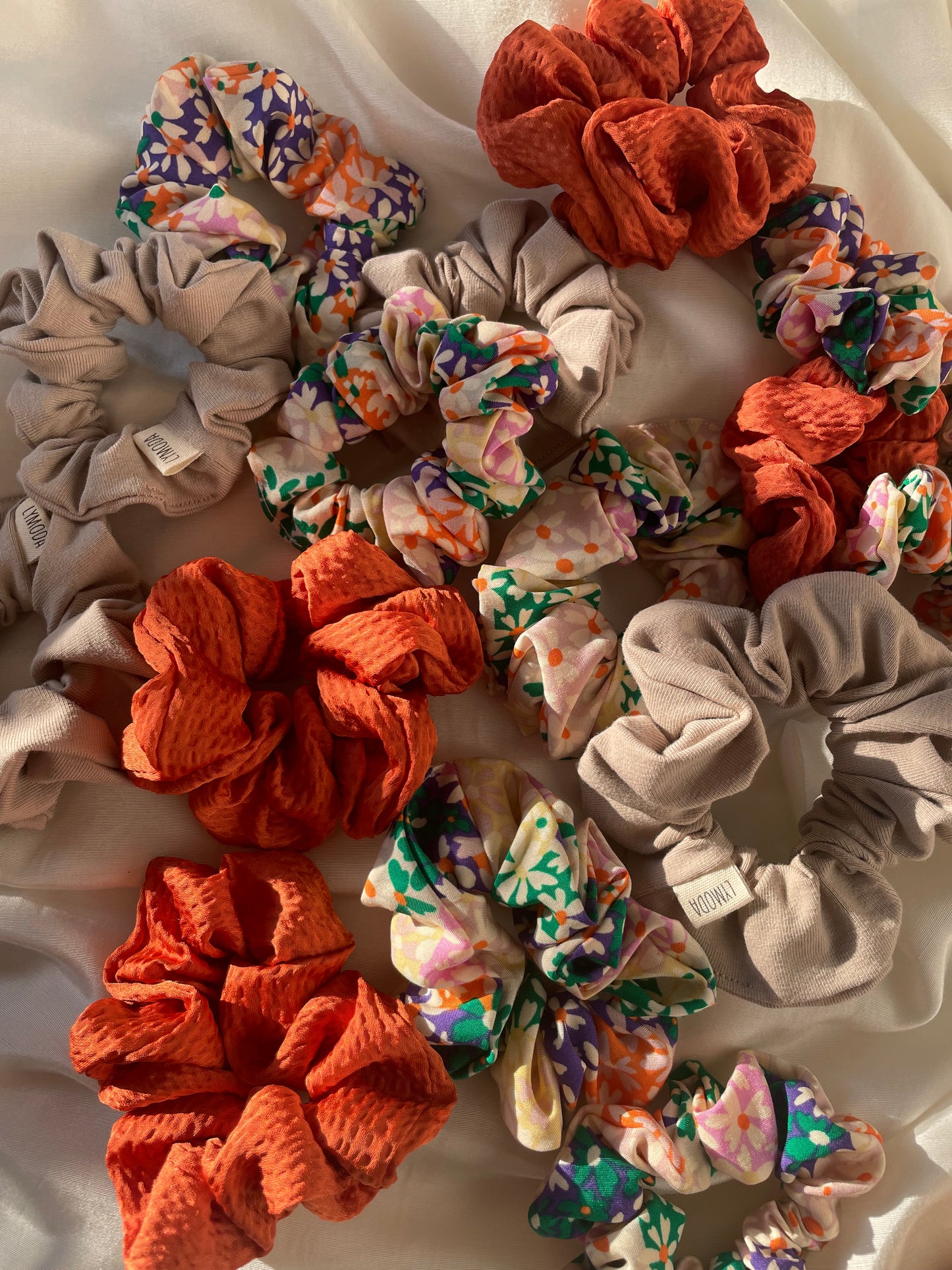 Scrunchie Frühling Blume Orange Beige