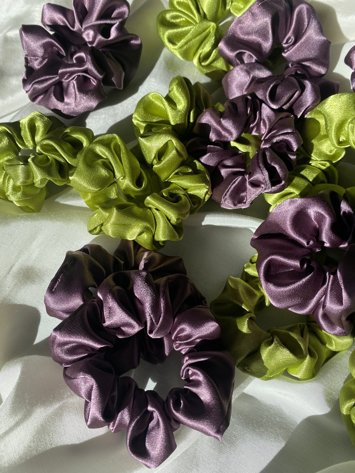 Scrunchie Satin Grün & Lila