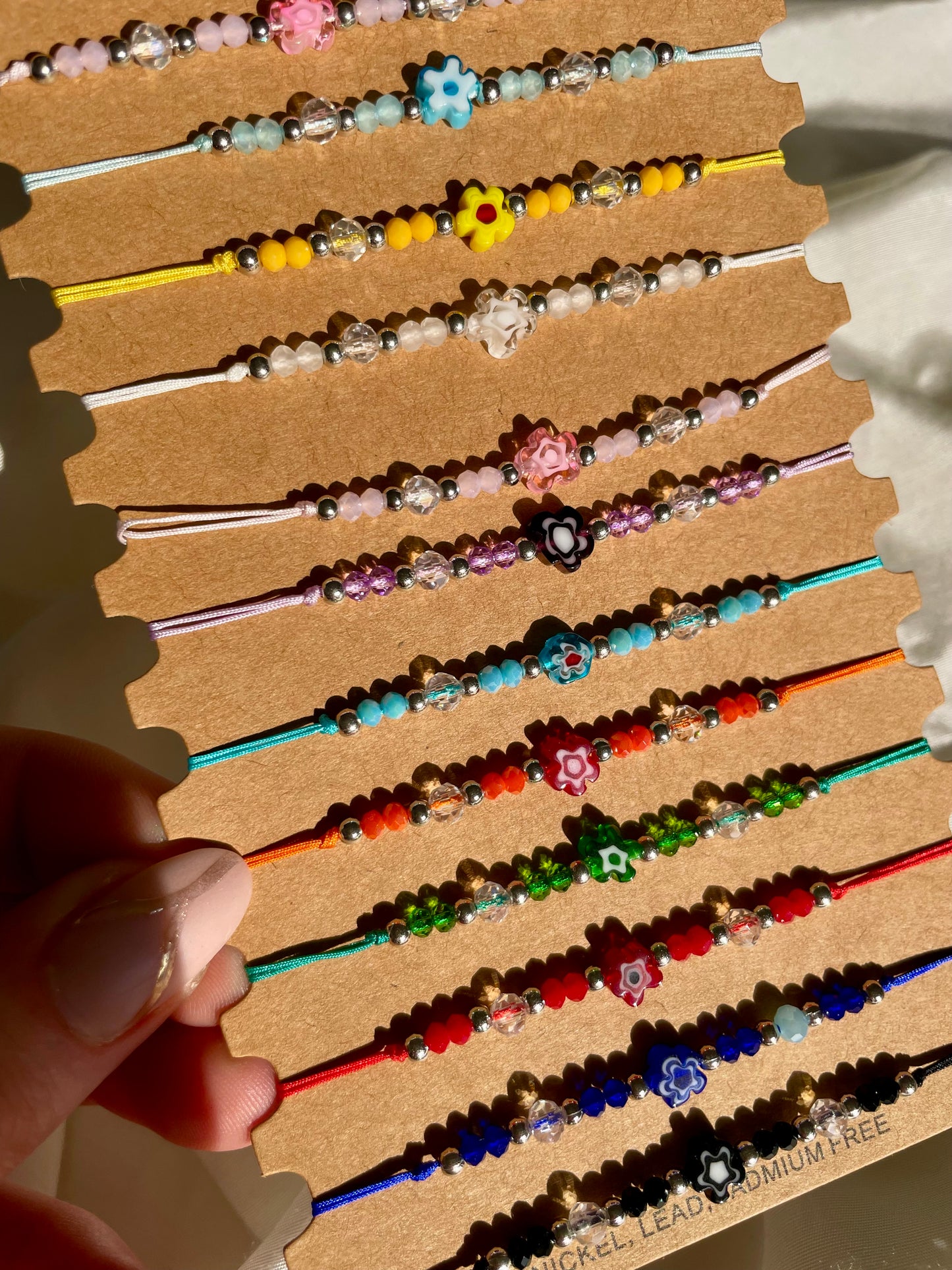 Dünnes Perlen Blumen Armband & Fußkettchen