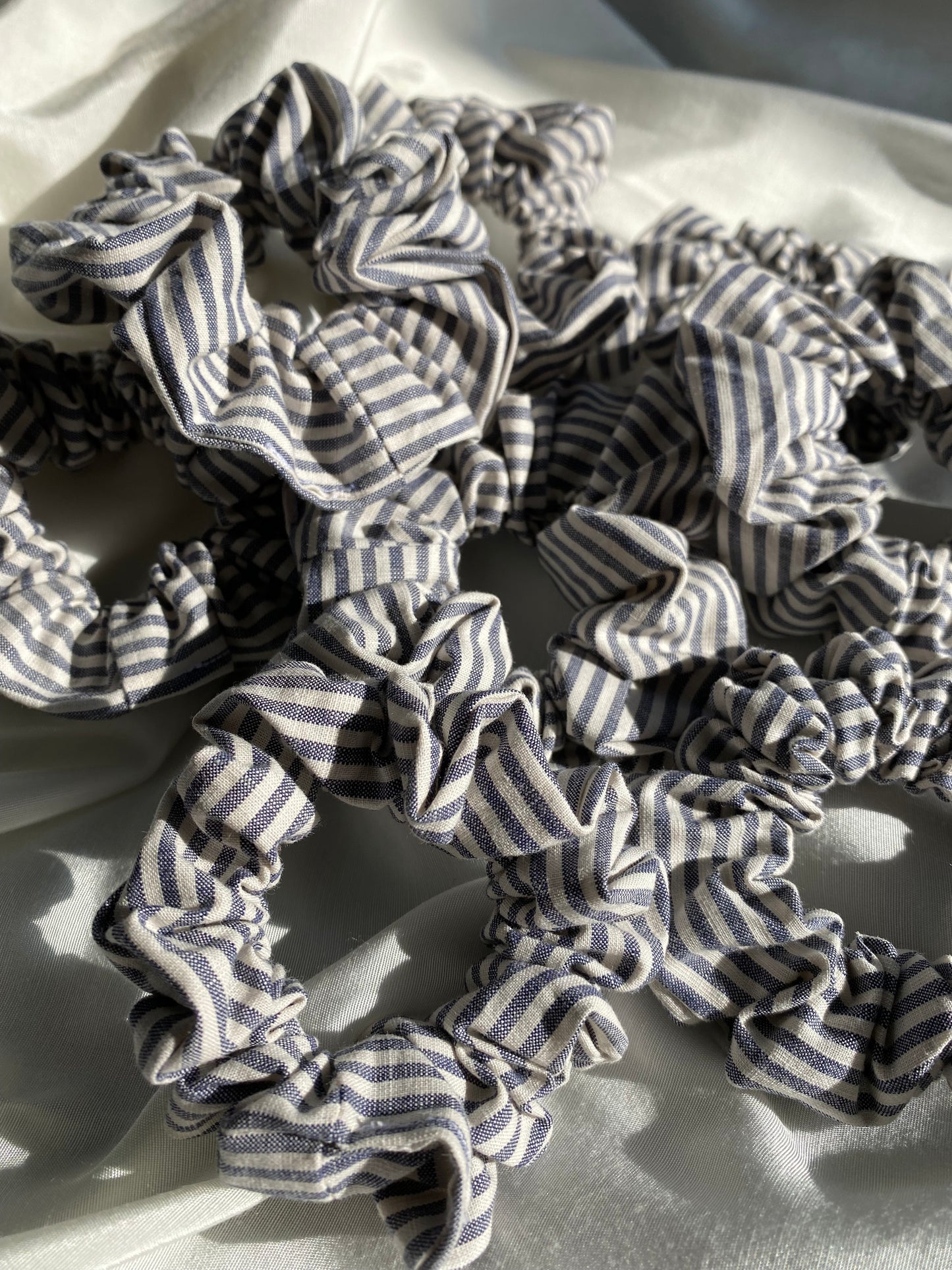 Scrunchie gestreift Blau Weiß