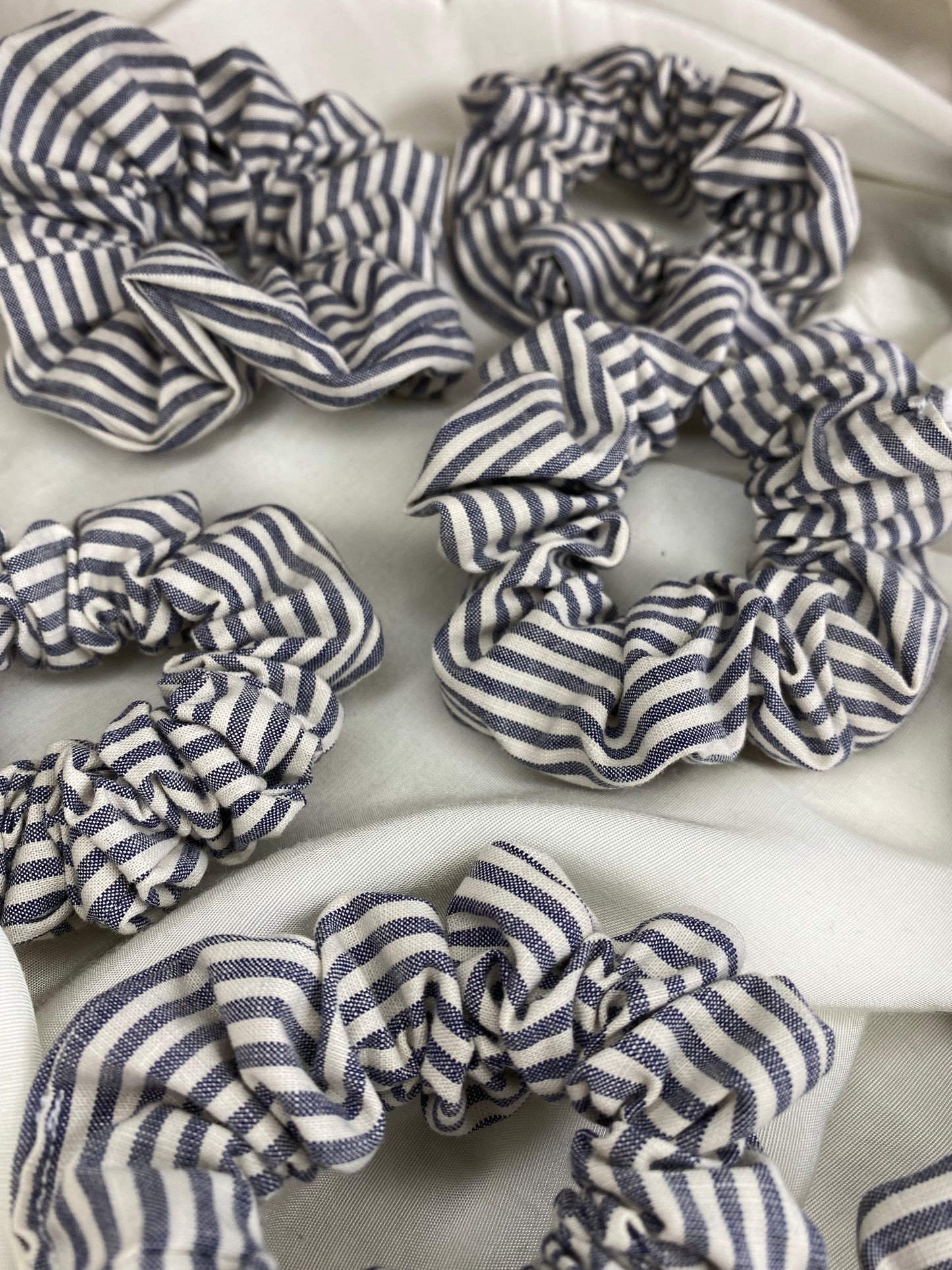 Scrunchie gestreift Blau Weiß