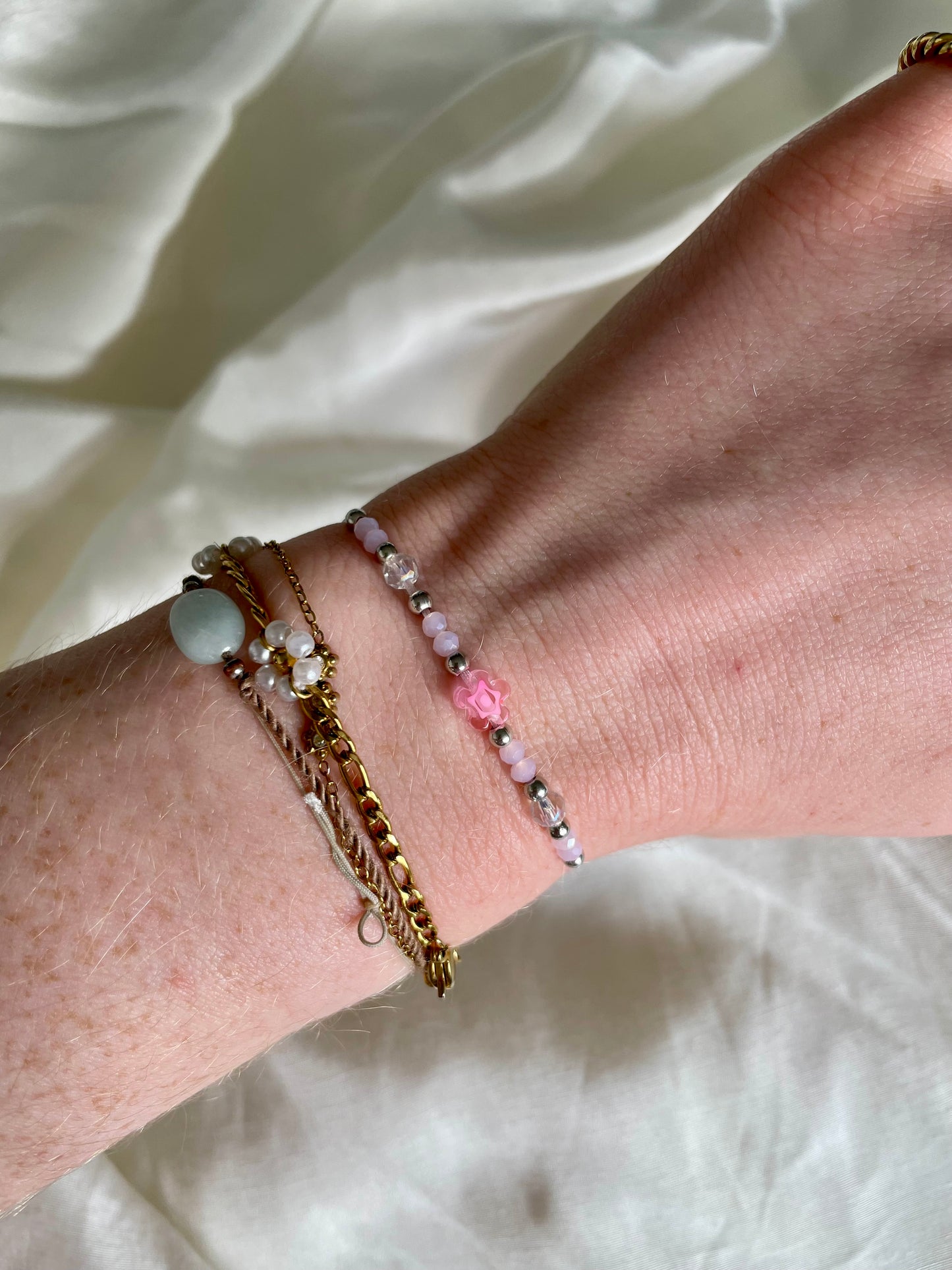Dünnes Perlen Blumen Armband & Fußkettchen