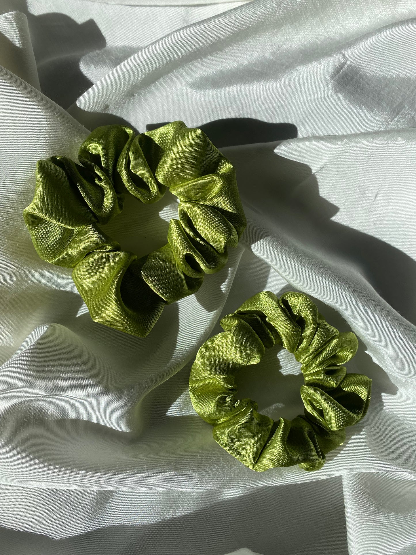 Scrunchie Satin Grün & Lila