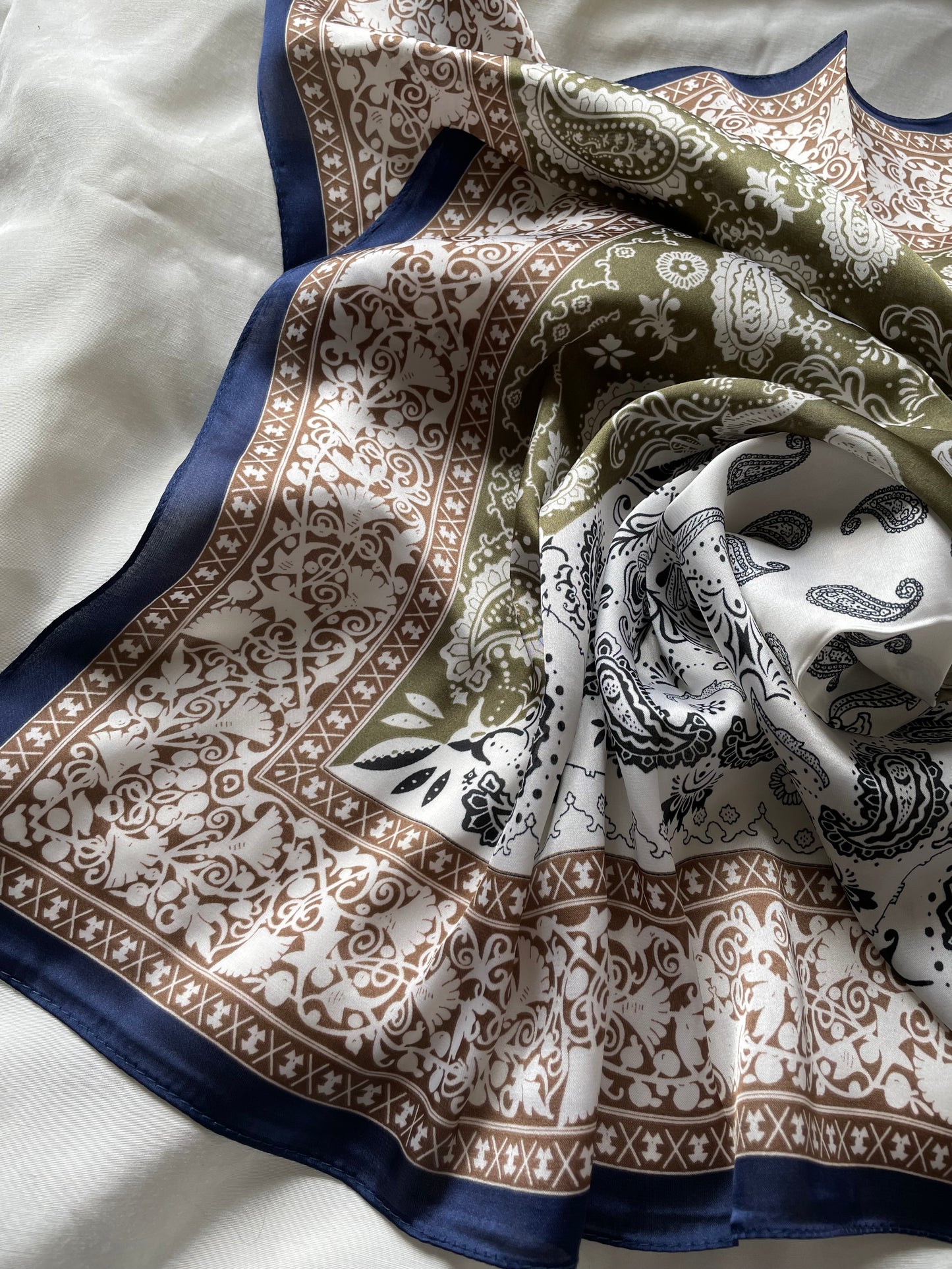 Kopftuch Satintuch Blau Grün Oriental