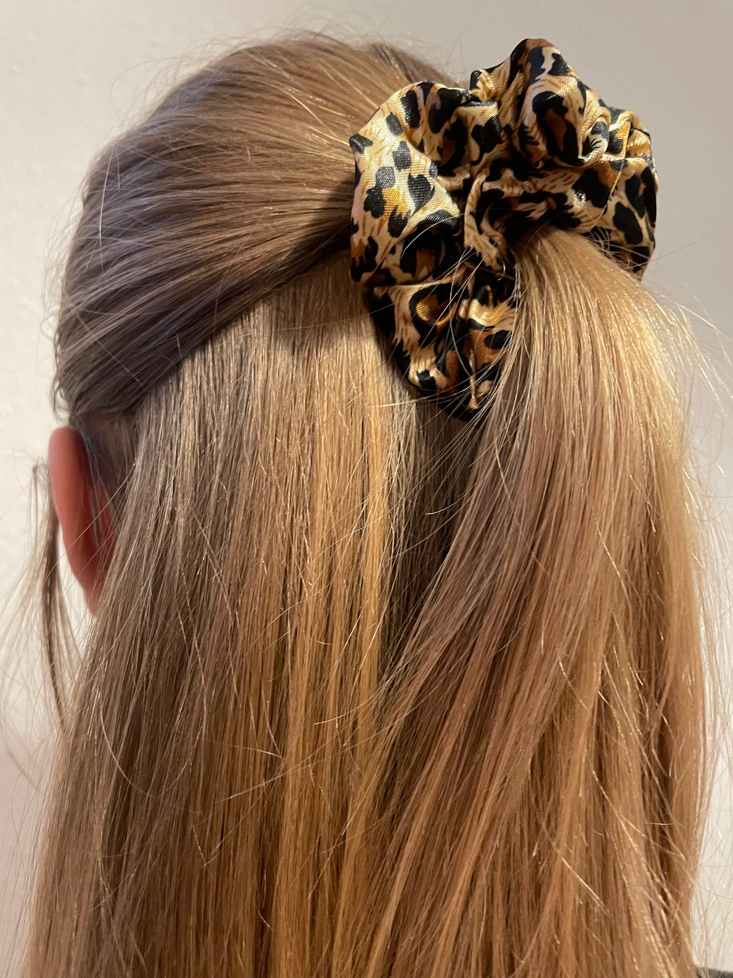 Scrunchie Leo Satin