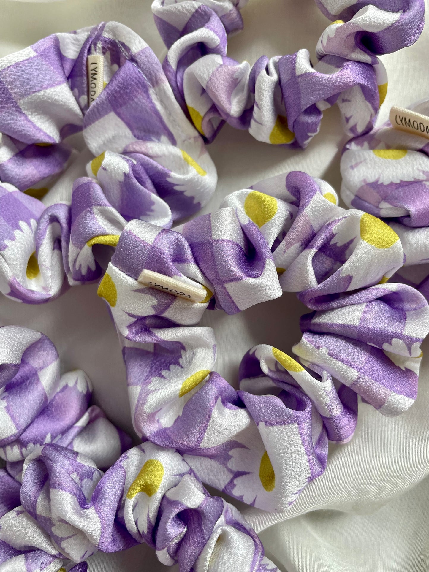 Scrunchie Daisy Gänseblümchen Lila