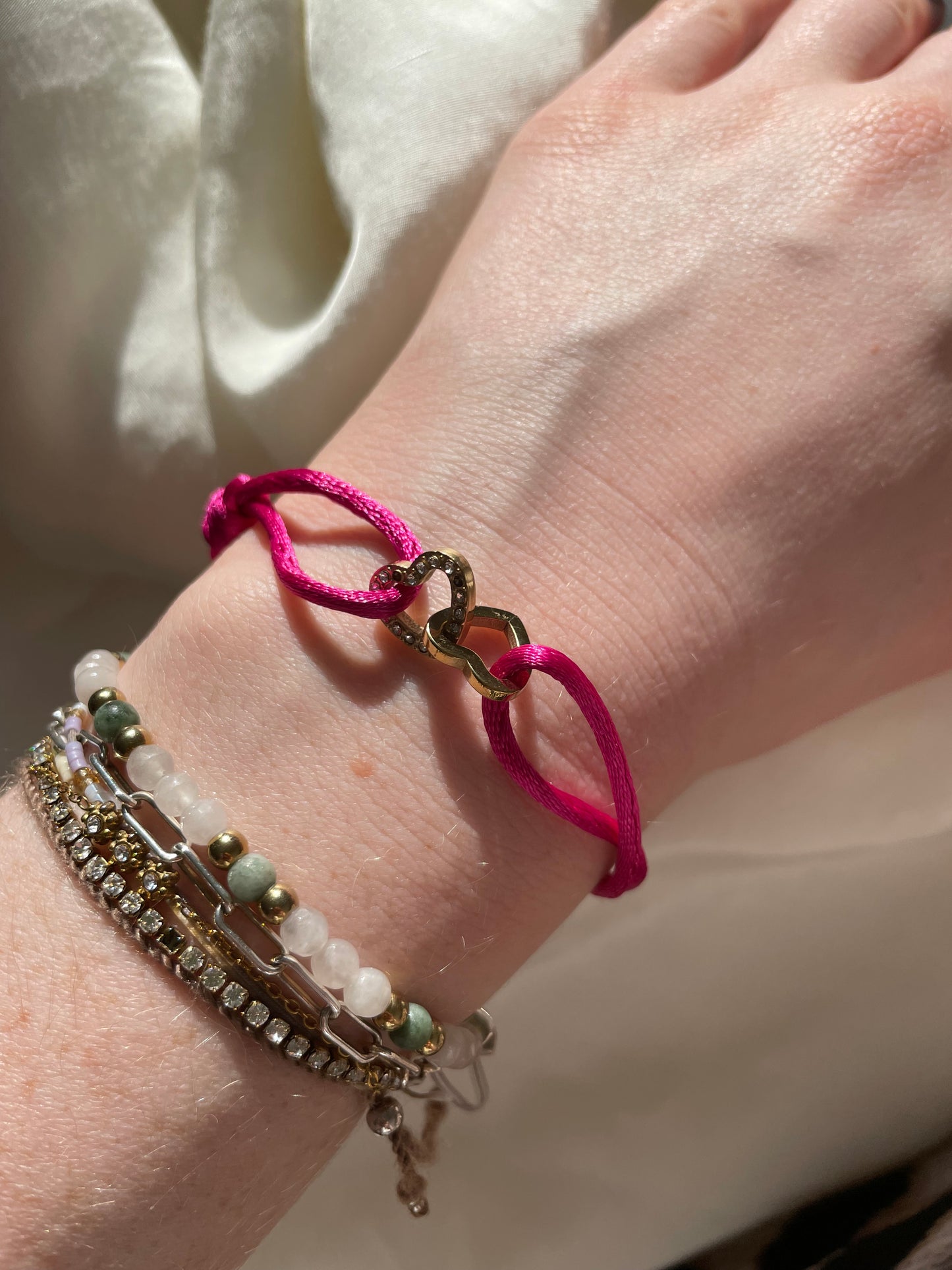 Satinarmband Doppelherz mit Steinen