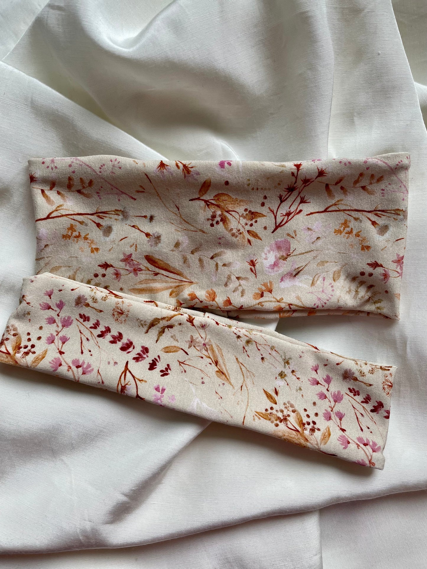 Stirnband und Scrunchie in Frühling Beige Lila