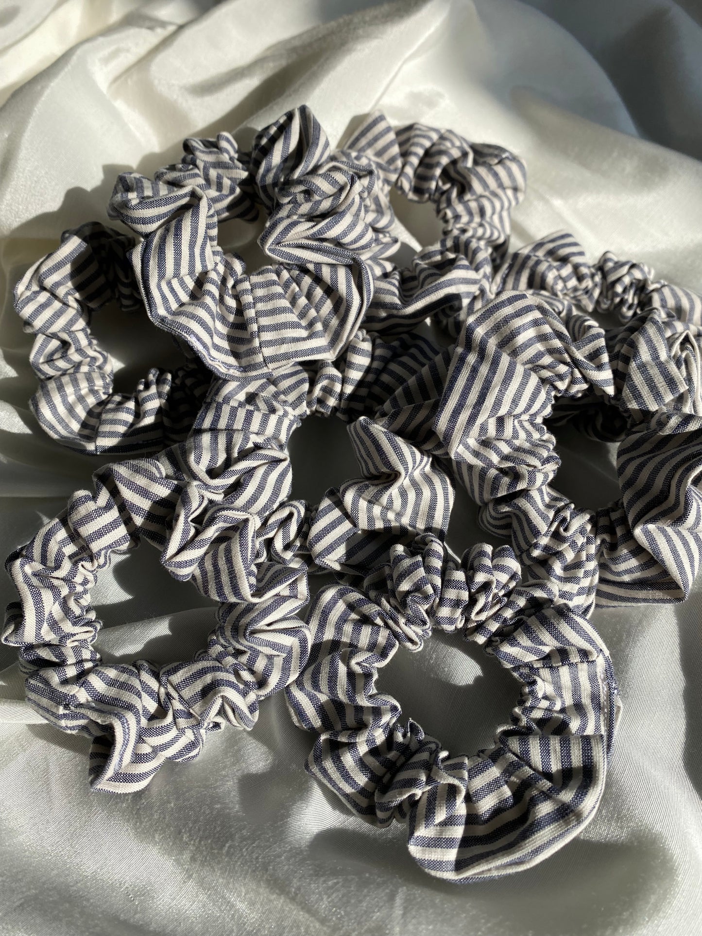 Scrunchie gestreift Blau Weiß
