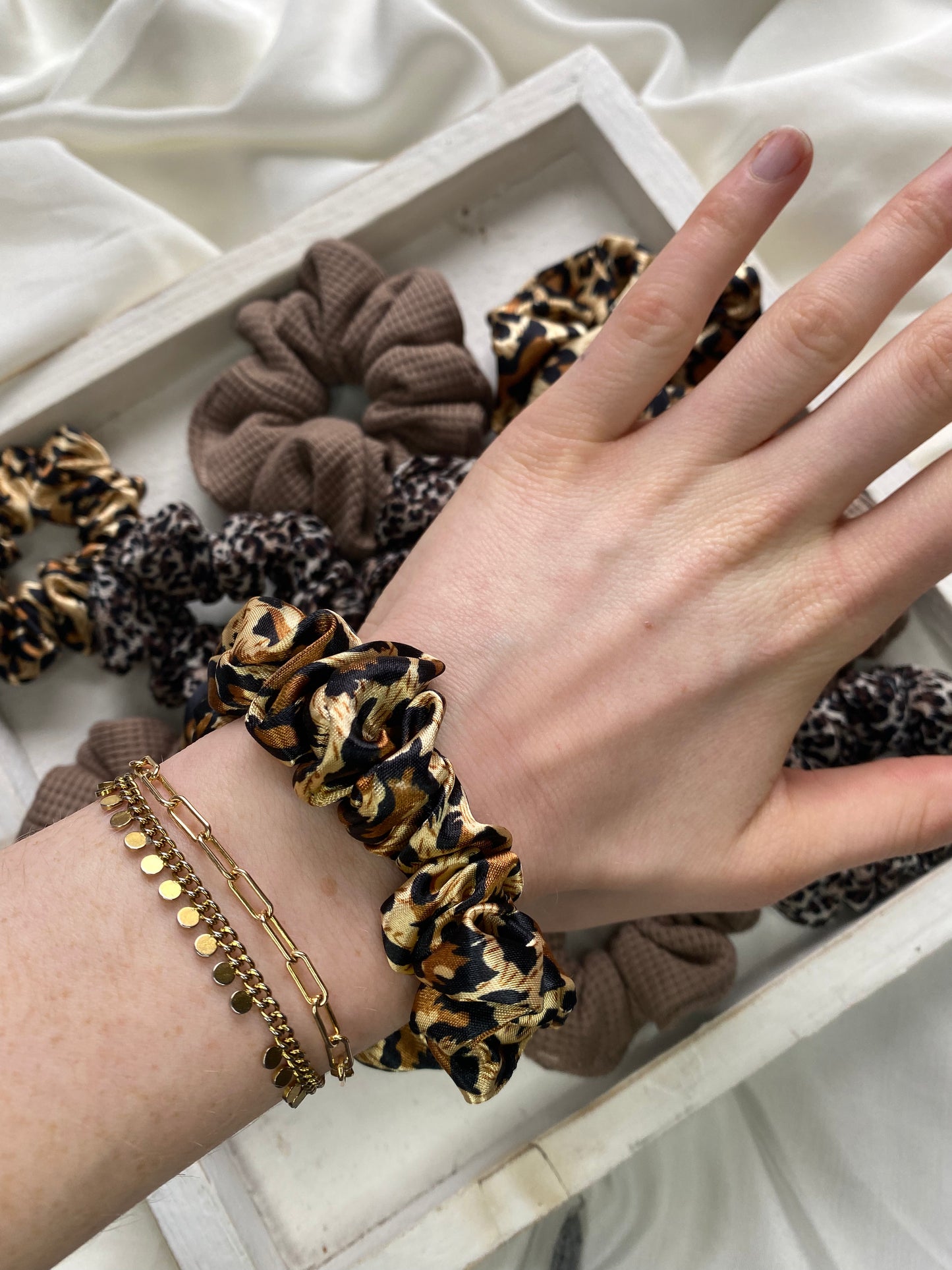 Scrunchie Leo Satin