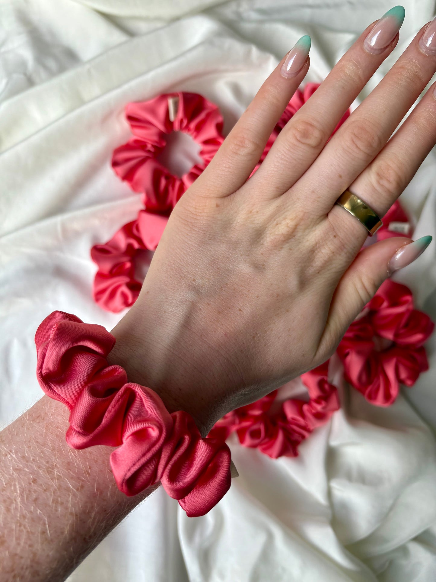 Scrunchie Peachy Pink