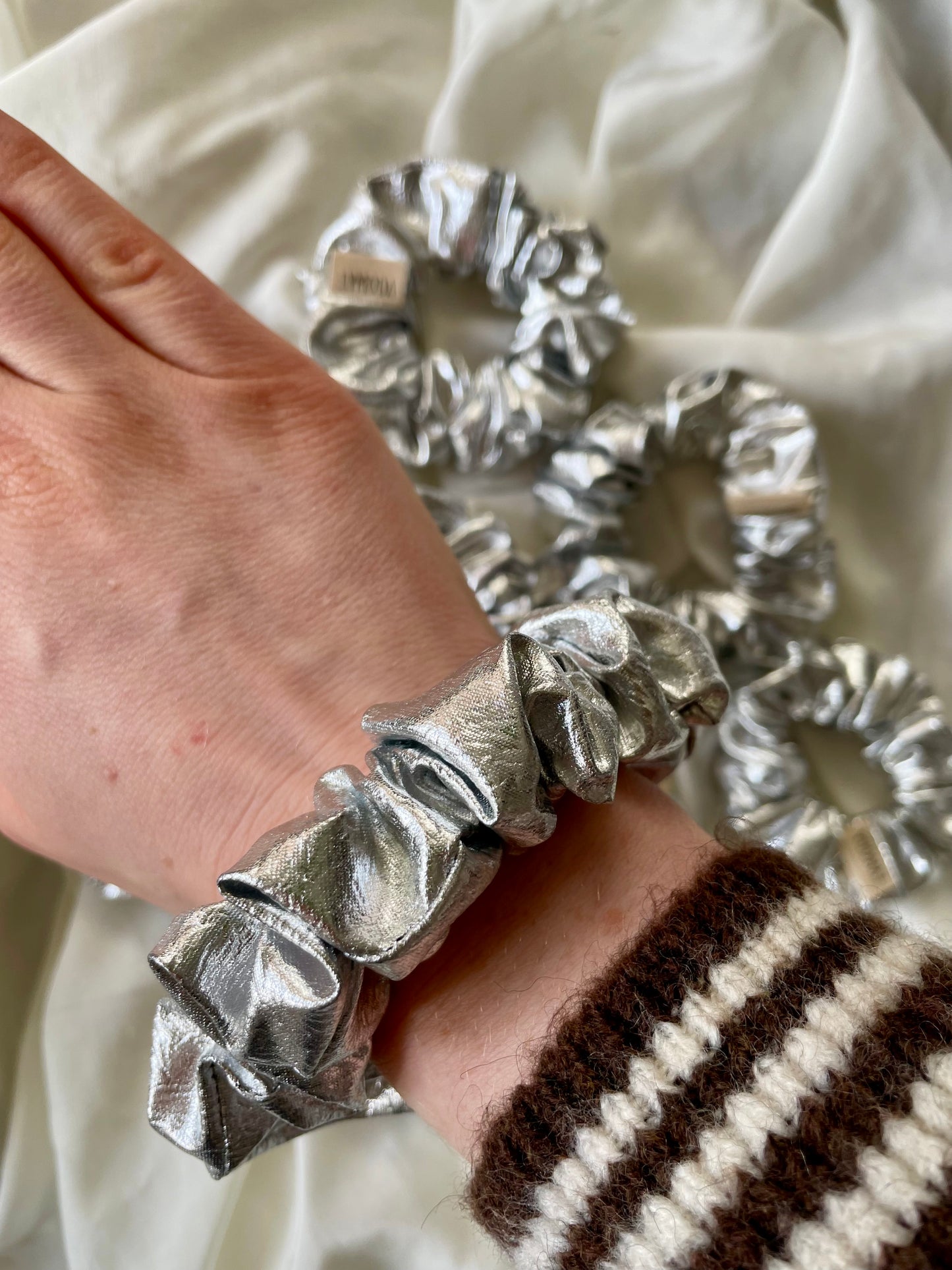 Scrunchie Silver