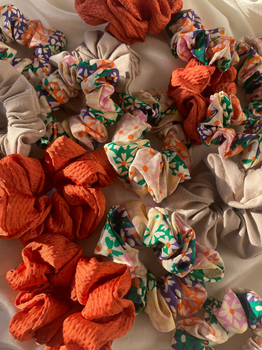 Scrunchie Frühling Blume Orange Beige