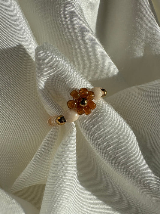 Perlenring Daisy Braun