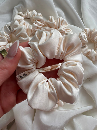 Scrunchie Satin Creme