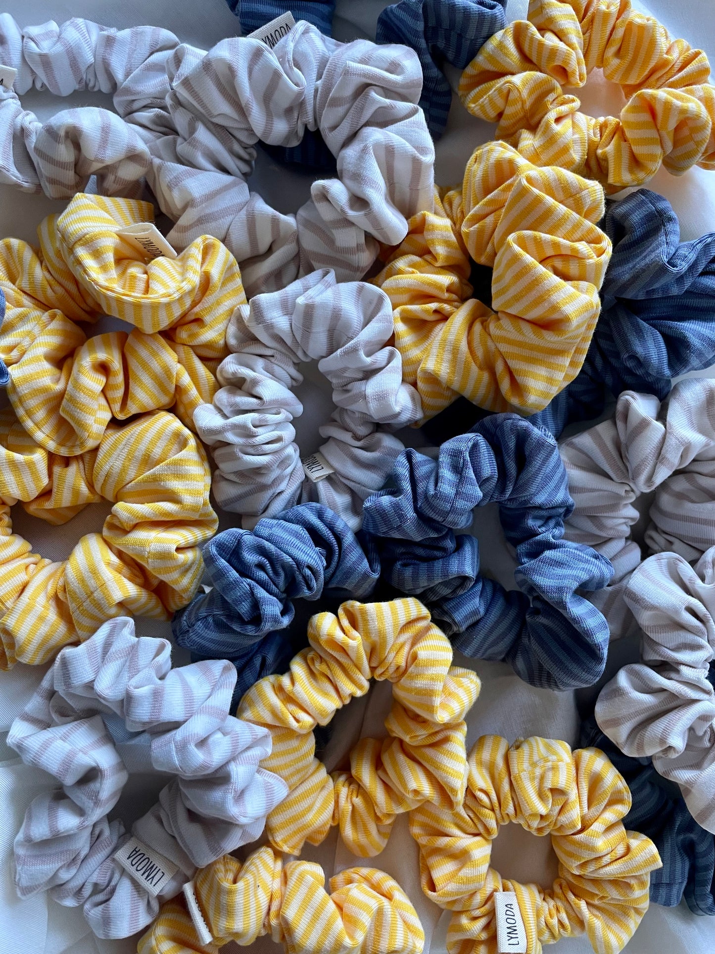 Scrunchiekollektion Strify gestreift Gelb Beige Blau