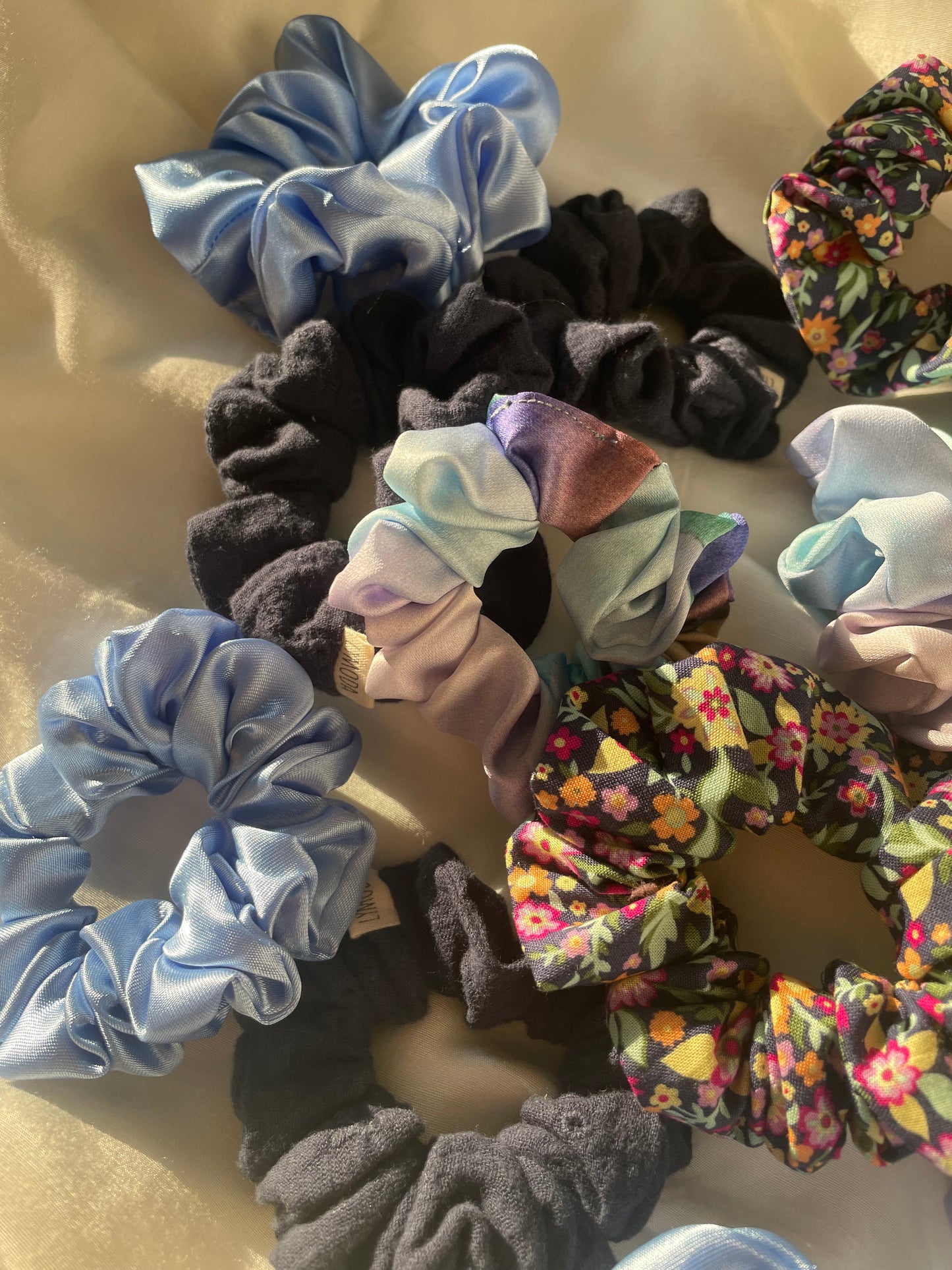 Scrunchie Mix Blau Frühling Blumen