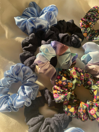 Scrunchie Mix Blau Frühling Blumen