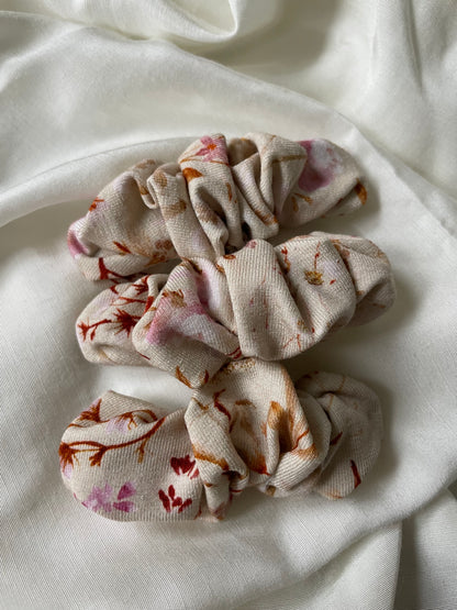 Stirnband und Scrunchie in Frühling Beige Lila