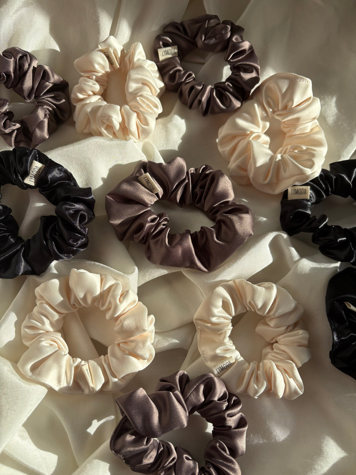 Scrunchie Satin Schwarz