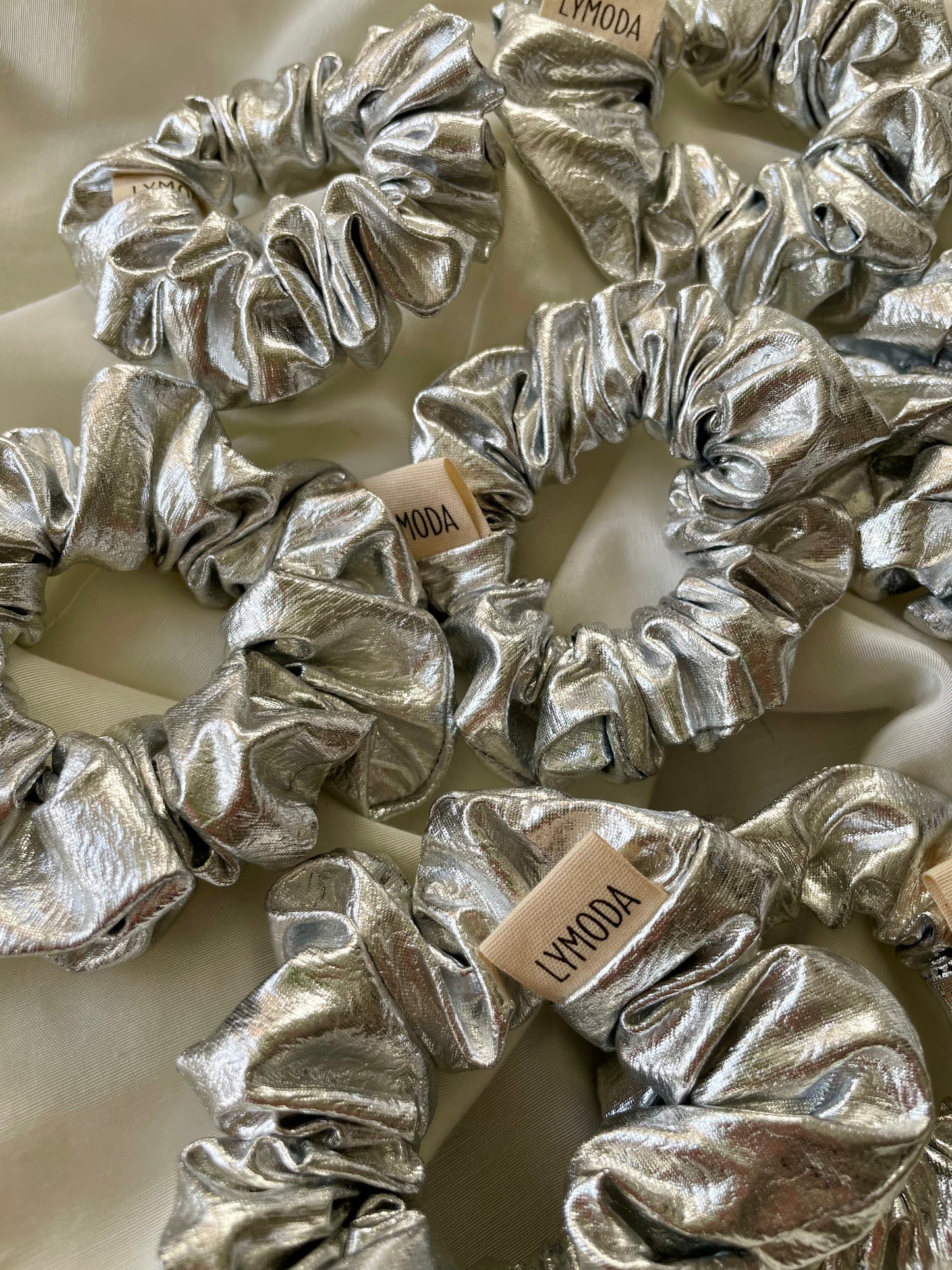 Scrunchie Silver