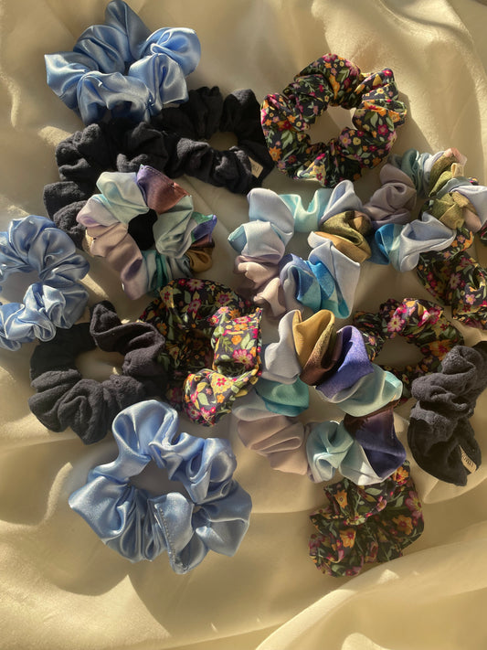 Scrunchie Mix Blau Frühling Blumen