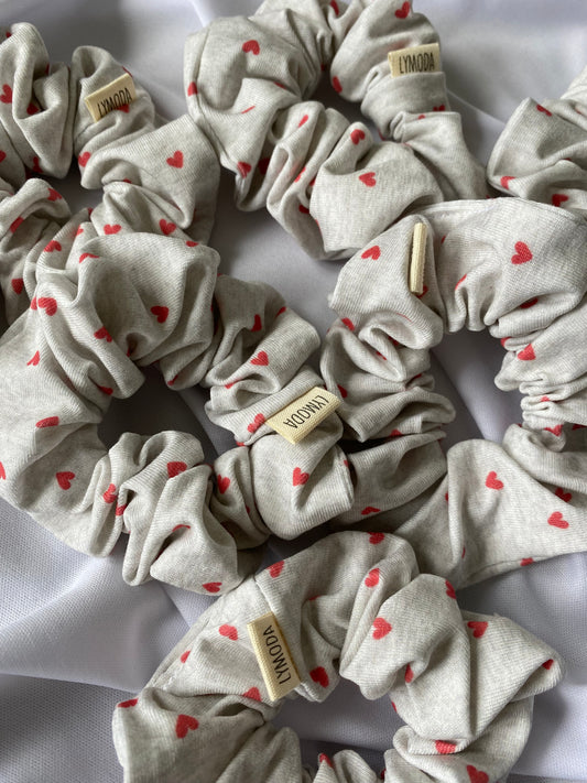 Graues Jersey Herz Scrunchie