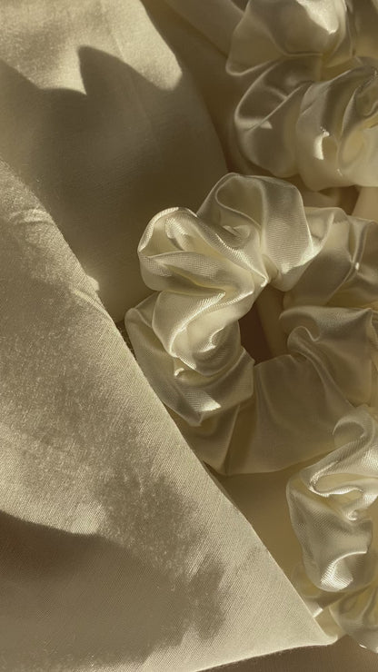 Scrunchie Weiß Satin