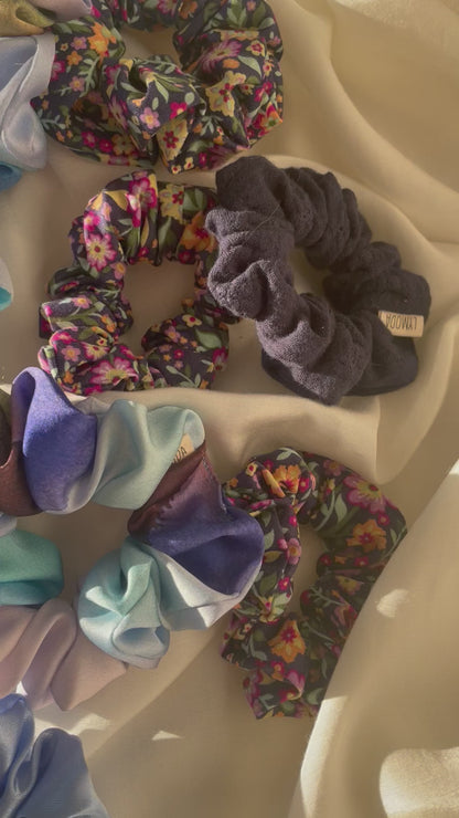 Scrunchie Mix Blau Frühling Blumen